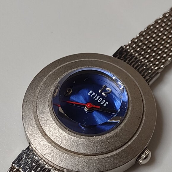 Blue And Silver Tone Episode Watch With Metal Band - Picture 2 of 12